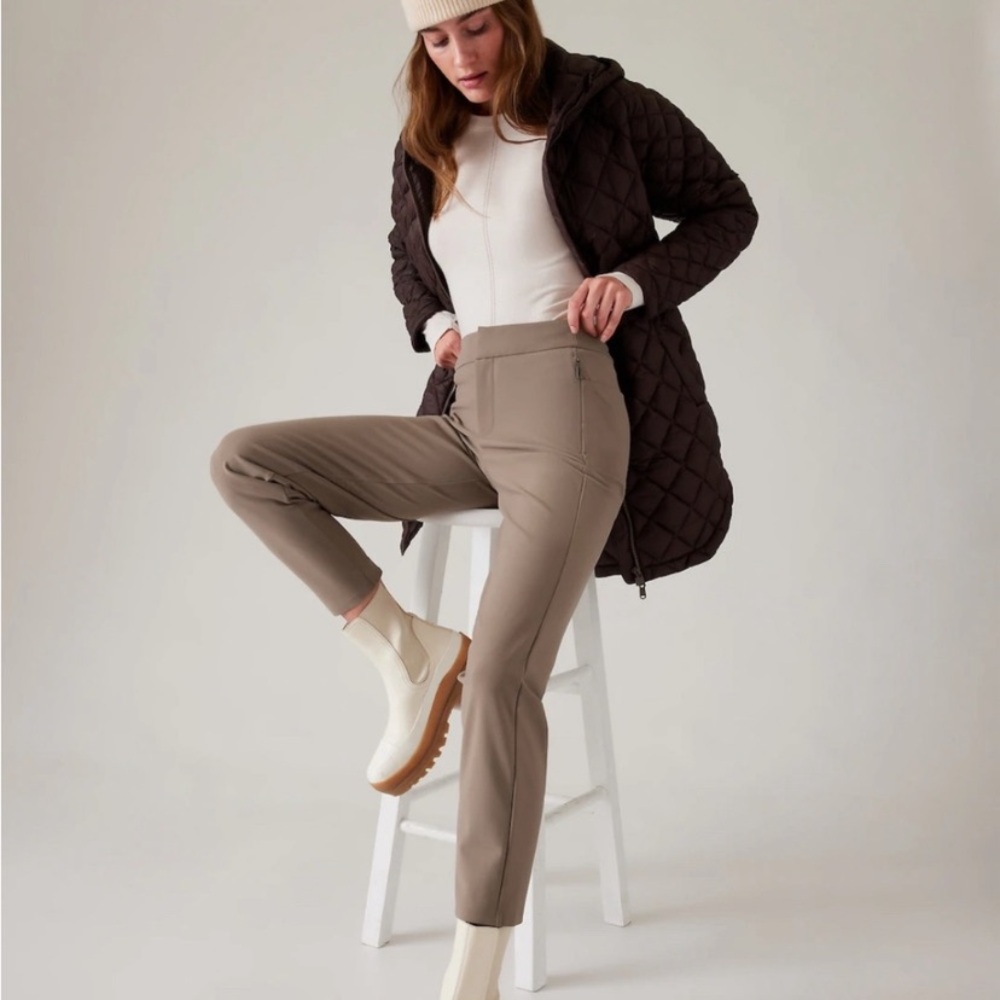 $129 NWOT Athleta Stella trouser in pyrite 0